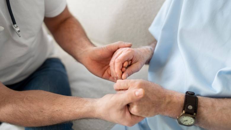 Νέα αποκάλυψη για τη νόσο Πάρκινσον - Εξαπλώνεται από το έντερο στον εγκέφαλο