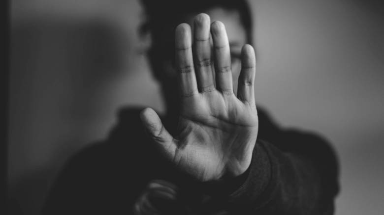 Ινδονησία: Μαστίγωσαν ζευγάρι με 140 χτυπήματα επειδή είχαν προγαμιαία σχέση