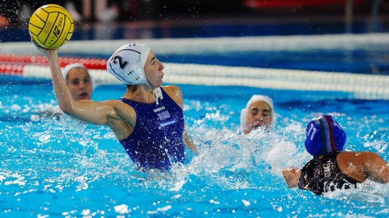 Η Εθνική πόλο γυναικών νίκησε 15-10 την Ιταλία και μπήκε στην 4άδα του Ευρωπαϊκού πρωταθλήματος