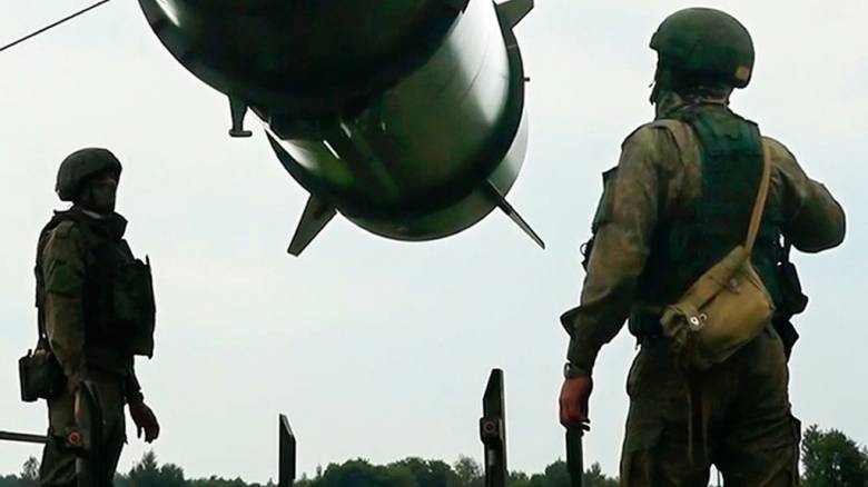 Η Ρωσία πλουτίζει από το εμπόριο όπλων - 15 δισ. έσοδα πέρυσι παρά τις δυτικές κυρώσεις