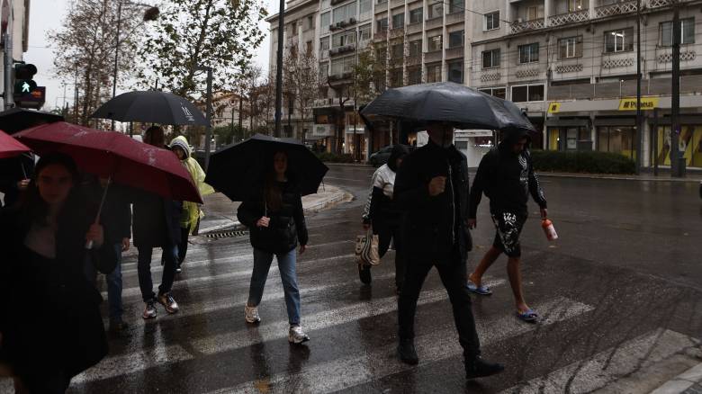 Καιρός: Με ισχυρές βροχές κάνει ποδαρικό ο Απρίλιος - Άνεμοι έως 10 μποφόρ