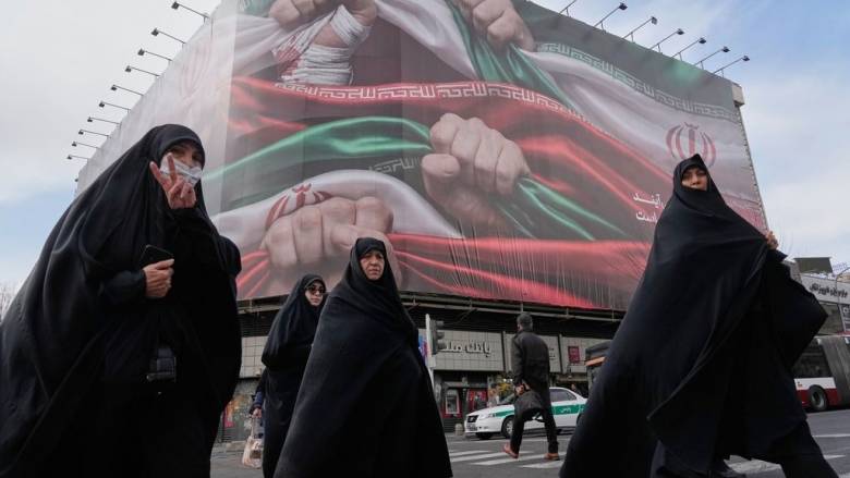 Προσπάθειες αποκλιμάκωσης μέσω της διπλωματίας στο Ιράν για να μην βγουν τα όπλα