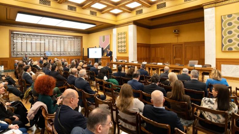 Πιερρακάκης: Η Ελλάδα αλλάζει παραγωγικό μοντέλο. - Η ΕΤΕπ πολύτιμος αρωγός στο μετασχηματισμό