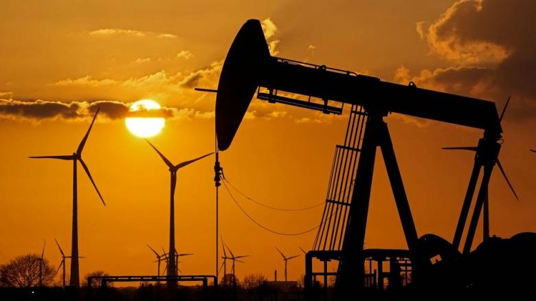 Πτωτικά οι τιμές του πετρελαίου στη σκιά των δηλώσεων Τραμπ για Ιράν: Απώλειες άνω του 3%