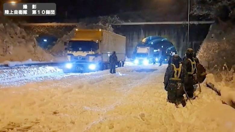 Ιαπωνία: Τουλάχιστον 30 νεκροί από την σφοδρή χιονοθύελλα – Κινητοποιήθηκε ο στρατός