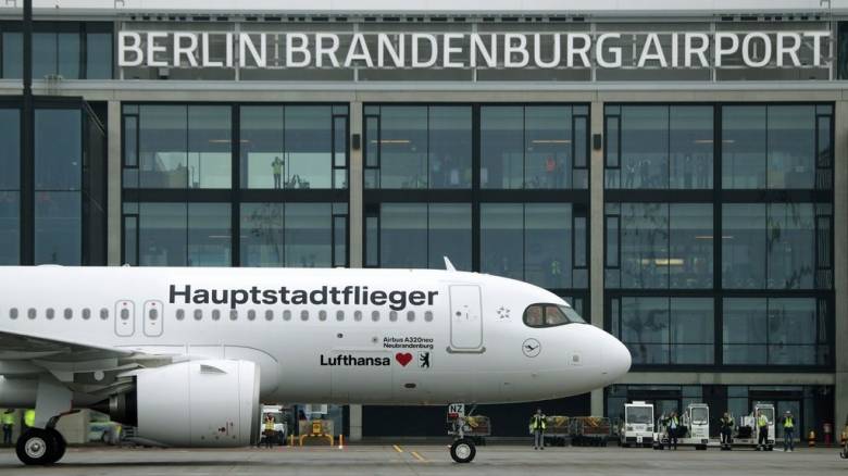 Έκλεισε το αεροδρόμιο Βερολίνου – Συνεχίζεται η κακοκαιρία στα βορειοανατολικά