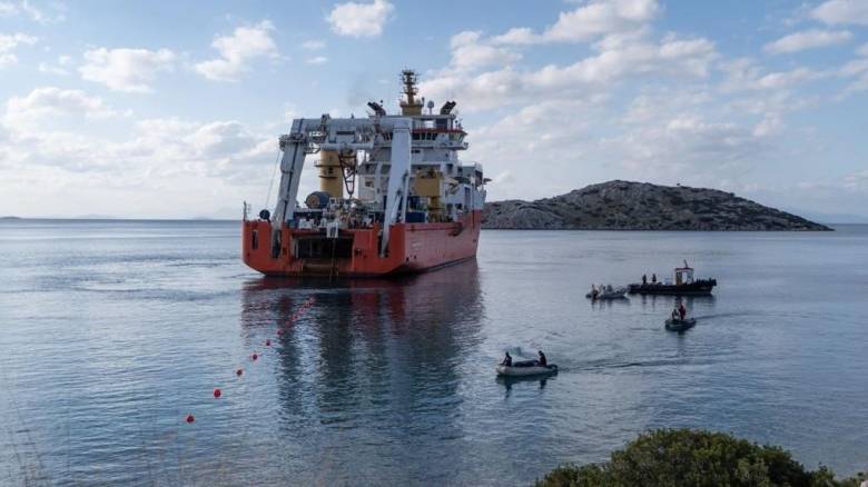 Τα data centers φέρνουν επενδύσεις σε υποθαλάσσια καλώδια οπτικών ινών