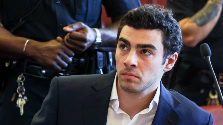 ΗΠΑ: Στις 8 Ιουνίου η δίκη του Λουίτζι Ματζιόνι για τον φόνο του CEO της UnitedHealthcare