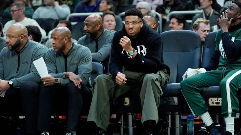 Αποθεώθηκε ο Γιάννης Αντετοκούνμπο μετά την παραμονή του στους Μπακς