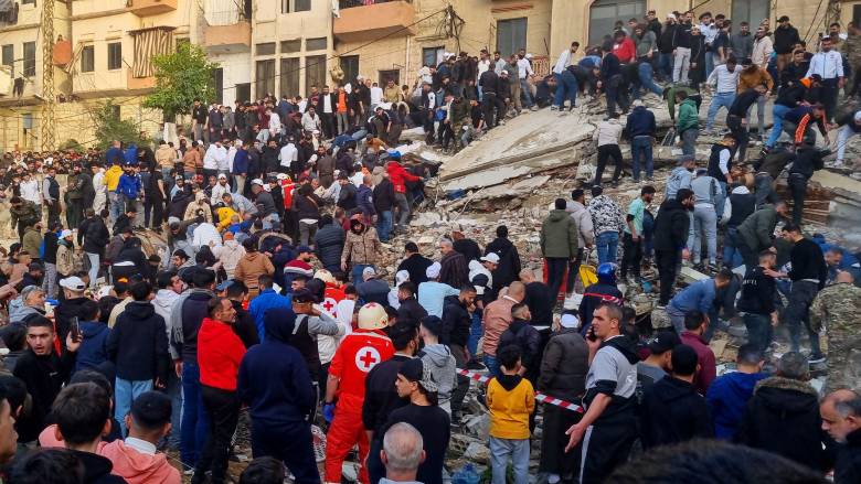 Λίβανος: Κατέρρευσε πολυκατοικία στην Τρίπολη - Δεκάδες παγιδευμένοι στα συντρίμμια