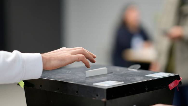 Στις κάλπες οι Πορτογάλοι για την εκλογή του νέου προέδρου της χώρας - Φαβορί ο σοσιαλιστής Σεγκούρο