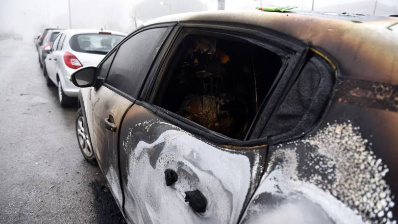 Σε εξέλιξη οι έρευνες για τα επεισόδια έξω από το ΑΠΘ - Τα τρία mail της αστυνομίας στα Πανεπιστήμια