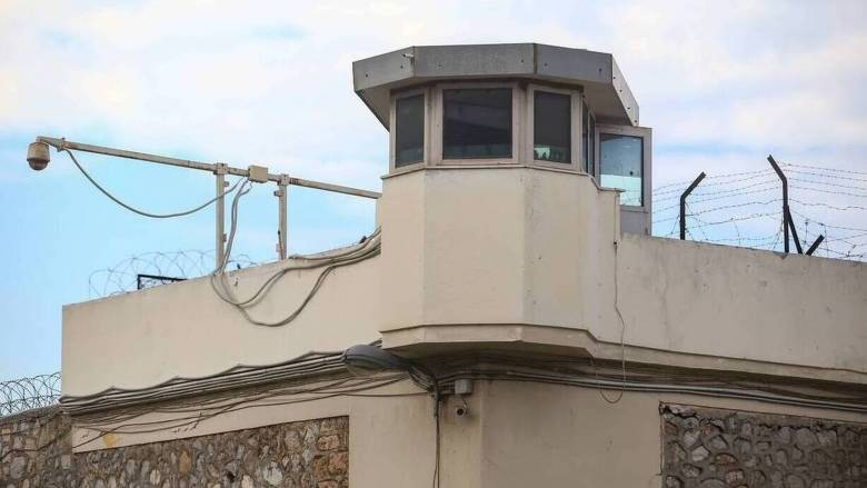 Ένταση, επεισόδια και φωτιά στις φυλακές Τρικάλων από ομάδα κρατουμένων