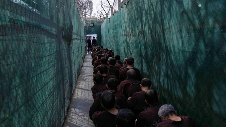 Ο αμερικανικός στρατός ολοκλήρωσε την μεταφορά κρατουμένων του ISIS από την Συρία στο Ιράκ