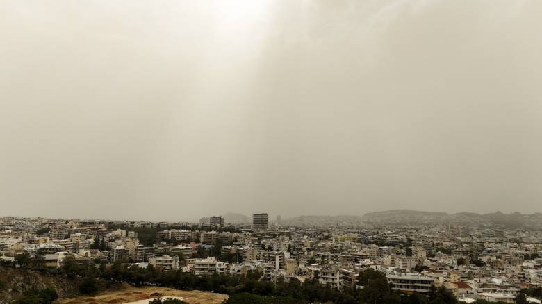 Καιρός: Σκόνη, συννεφιές και λασποβροχές και την Παρασκευή - Σαββατοκύριακο με βοριάδες και ψύχρα
