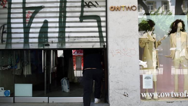 Θεσσαλονίκη: Διαρρήκτης με ειδικό σφυρί θραύσης τζαμιών «χτυπά» καταστήματα