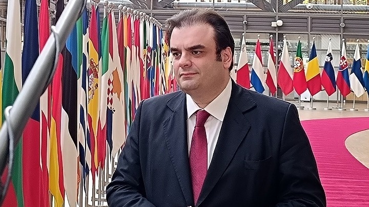 Πιερρακάκης στο Eurogroup: Οι ευρωπαικές κυβερνήσεις να κινηθούν υπεύθυνα με στοχευμένα μέτρα