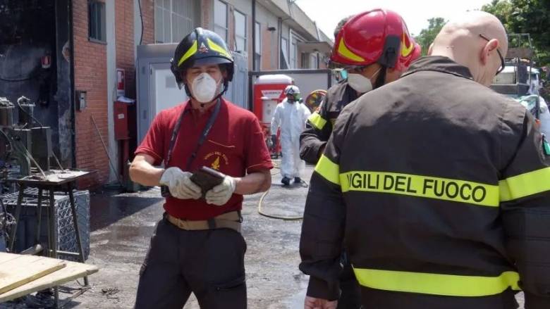 Πυρκαγιά κατέστρεψε το θέατρο Σανατζάρο της Νάπολης - Υπό διερεύνηση τα αίτια