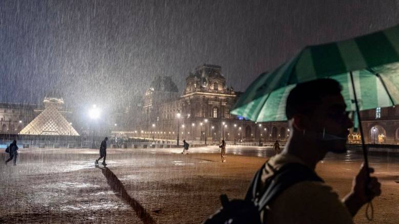 Γαλλία: Η χώρα καταγράφει ένα ρεκόρ 35 συνεχόμενων ημερών βροχοπτώσεων