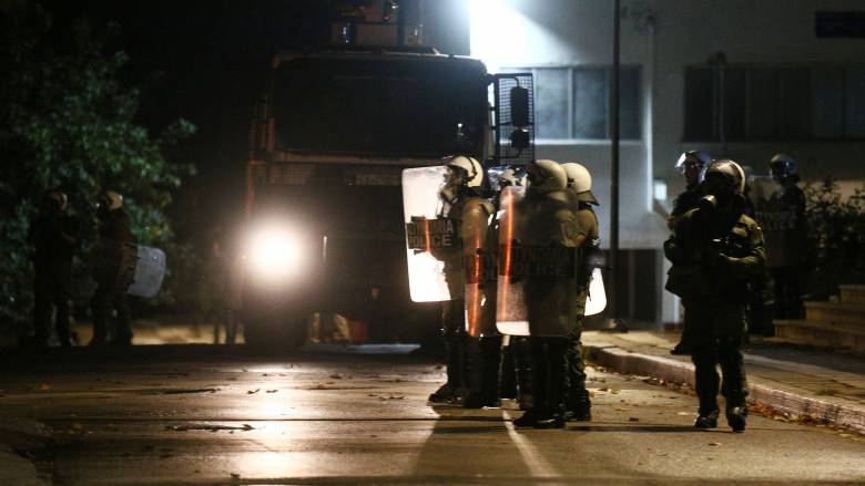 Θεσσαλονίκη: Ελεύθεροι οι 38 συλληφθέντες από την επιχείρηση στο ΑΠΘ - Αναβλήθηκε η δίκη