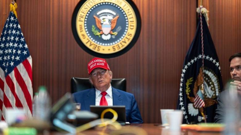 Ιράν: Ώρα αποφάσεων για τον Τραμπ - Το παράθυρο ευκαιρίας και το ρίσκο της επόμενης ημέρας