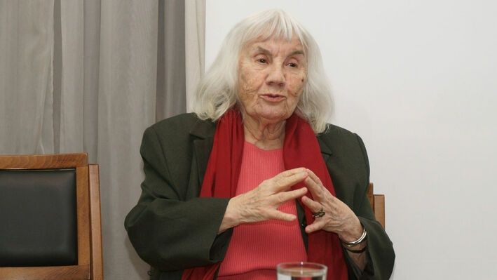 Πέθανε η συγγραφέας Ιωάννα Καρατζαφέρη - Είχε λάβει το βραβείο «Λουντέμη»