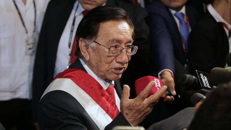 Περού: Ορκίστηκε υπηρεσιακός πρόεδρος ο κοινοβουλευτικός της αριστεράς Μπαλκάσαρ