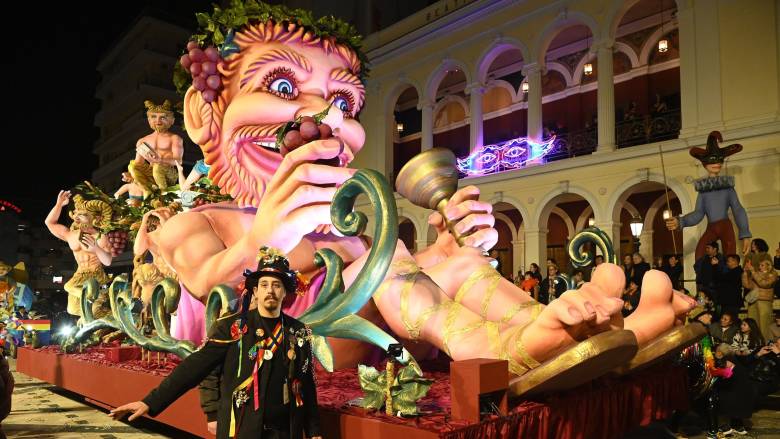 50.000 καρναβαλιστές στους δρόμους της Πάτρας - Σήμερα η μεγάλη παρέλαση και η λαμπερή τελετή λήξης