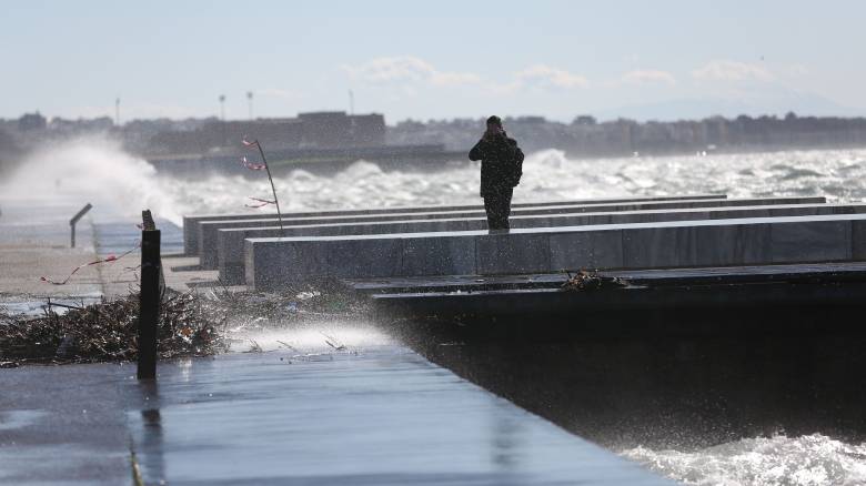 Νέο «μέτωπο» βροχών και καταιγίδων από απόψε: Πότε επηρεάζεται η Αττική- Βελτίωση την Καθαρά Δευτέρα