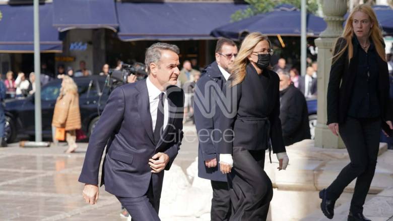 «Όταν κυβερνούν οι ανίκανοι, ένοχοι είναι οι ικανοί»: Το χειρόγραφο μήνυμα της Αρβελέρ