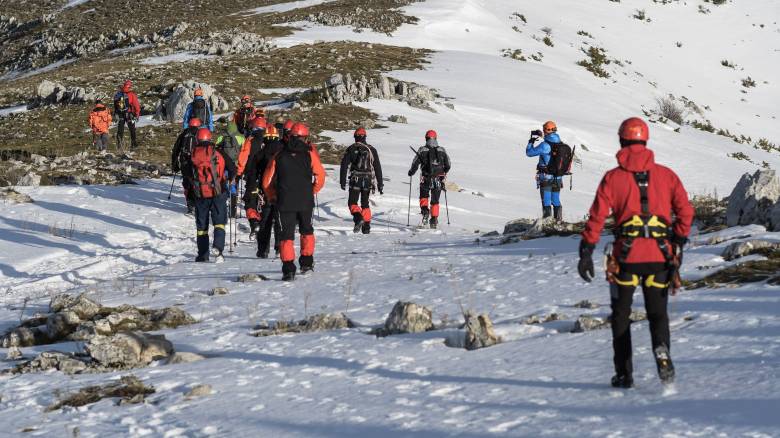 Σταματούν οι νυχτερινές έρευνες για τον εντοπισμό του 74χρονου στο Βελούχι, λόγω κακοκαιρίας