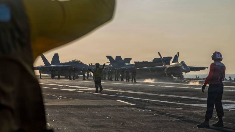 Ιράν: Οι διαδηλώσεις, ο ετοιμοπόλεμος Τραμπ και η... σφήνα του Πούτιν