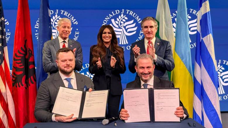 Νέες μακροχρόνιες συμφωνίες για τον Κάθετο Διάδρομο εξασφάλισε η Atlantic SEE LNG Trade