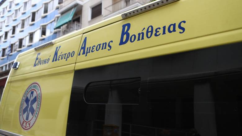 Λουτράκι: Από τον αδελφό του μεταφέρθηκε στο νοσοκομείο ο 17χρονος - Χειρουργήθηκε ο τραυματίας