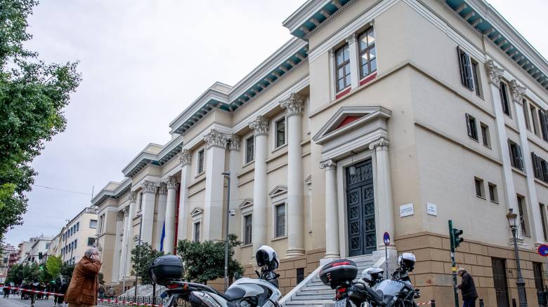 Τηλεφώνημα για βόμβα στο Δικαστικό Μέγαρο της Πάτρας - Εκκενώθηκε το κτήριο