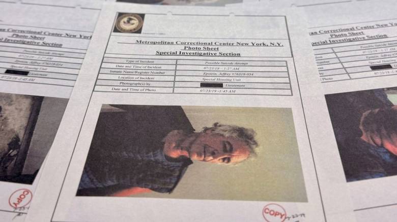 Σκάνδαλο Έπσταϊν: Αρχεία στρατιωτικών πτήσεων βάζει στο μικροσκόπιο η Βρετανία