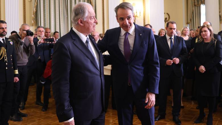 Τασούλας σε διπλωμάτες: Ο κόσμος αλλάζει και πρέπει να προσαρμοστούμε