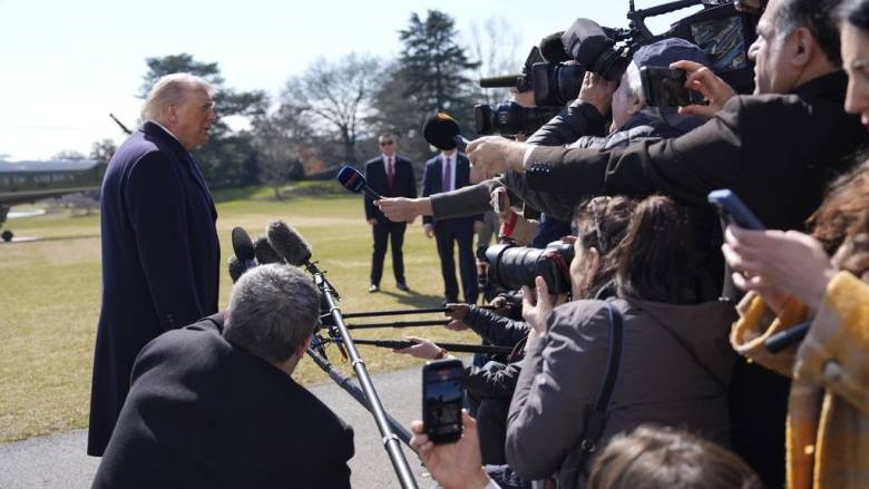 «Παράθυρο» Τραμπ σε επίθεση στο Ιράν: «Δεν θέλω αλλά μερικές φορές πρέπει»