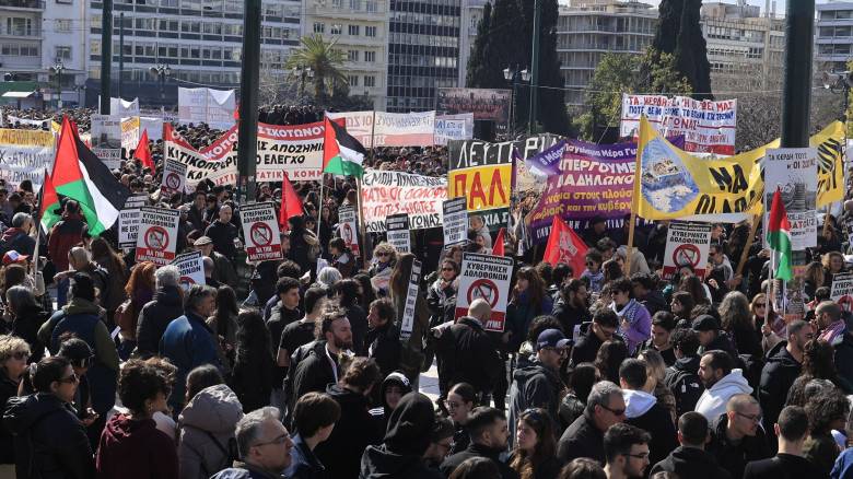 Ανοιξαν οι σταθμοί Μετρό «Σύνταγμα» και «Πανεπιστήμιο» - Κλειστή η Βασιλίσσης Αμαλίας