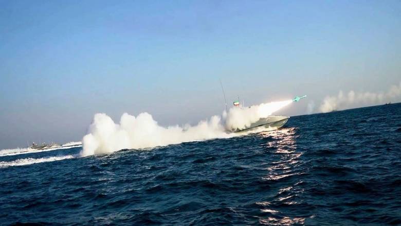 Σε συνεχή επικοινωνία με τα ελληνικά πλοία στον Περσικό Κόλπο το υπουργείο Ναυτιλίας