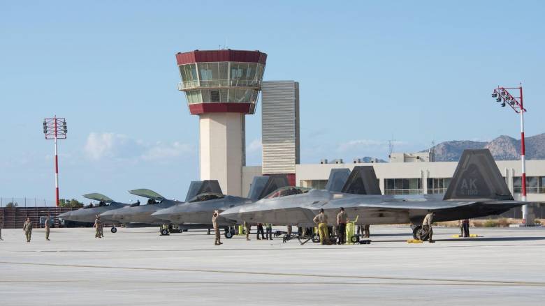 Οι ζώνες άμυνας της Σούδας, τα εγκλωβισμένα ελληνικά πλοία στον Περσικό και τα σχέδια εκκέννωσης