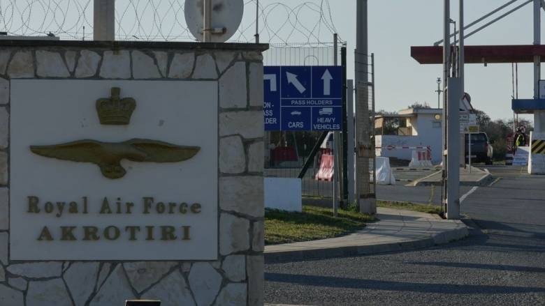 Κύπρος: Ηχούν ξανά οι σειρήνες, απογειώθηκαν μαχητικά αεροσκάφη – Εκκενώνονται οι Βάσεις