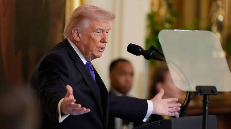 Οι τέσσερις στόχοι του Τραμπ στον πόλεμο με το Ιράν