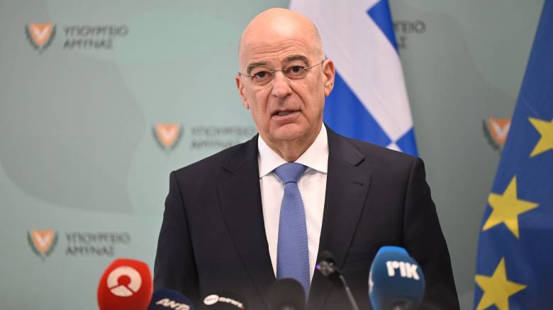 Δένδιας από Λευκωσία: Η Ελλάδα θα συμβάλει με κάθε δυνατό τρόπο στην άμυνα της Κυπριακής Δημοκρατίας