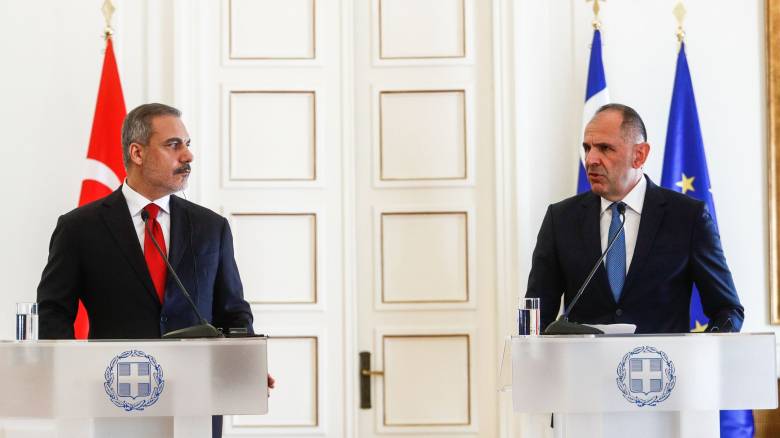 Τηλεφωνική επικοινωνία Γιώργου Γεραπετρίτη - Χακάν Φιντάν