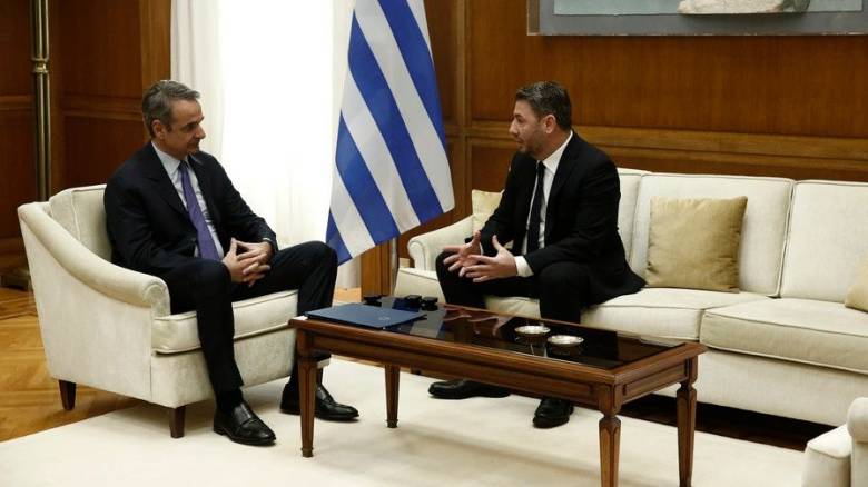 Μητσοτάκης σε Ανδρουλάκη: Η σημαία και η καρδιά μας βρίσκεται στην Κύπρο