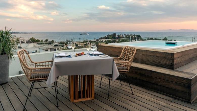 Το καλύτερο city break στην Αθήνα: 5άστερο resort στην Γλυφάδα μόλις 15 λεπτά από το κέντρο