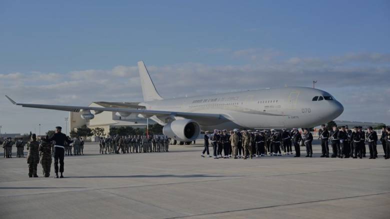 Πόλεμος στο Ιράν: Η Γαλλία επιτρέπει στις ΗΠΑ να χρησιμοποιούν γαλλικές βάσεις