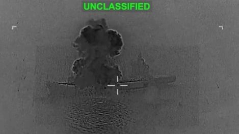 Οι ΗΠΑ έπληξαν ιρανικό πλοίο με drones: «Το Ιράν έχει μειώσει κατά 90% τις πυραυλικές επιθέσεις»