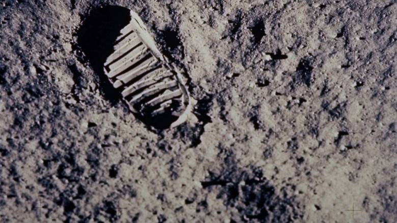 Νέο επιστημονικό επίτευγμα: Καλλιεργήθηκαν ρεβίθια σε προσομοιωμένο σεληνιακό χώμα